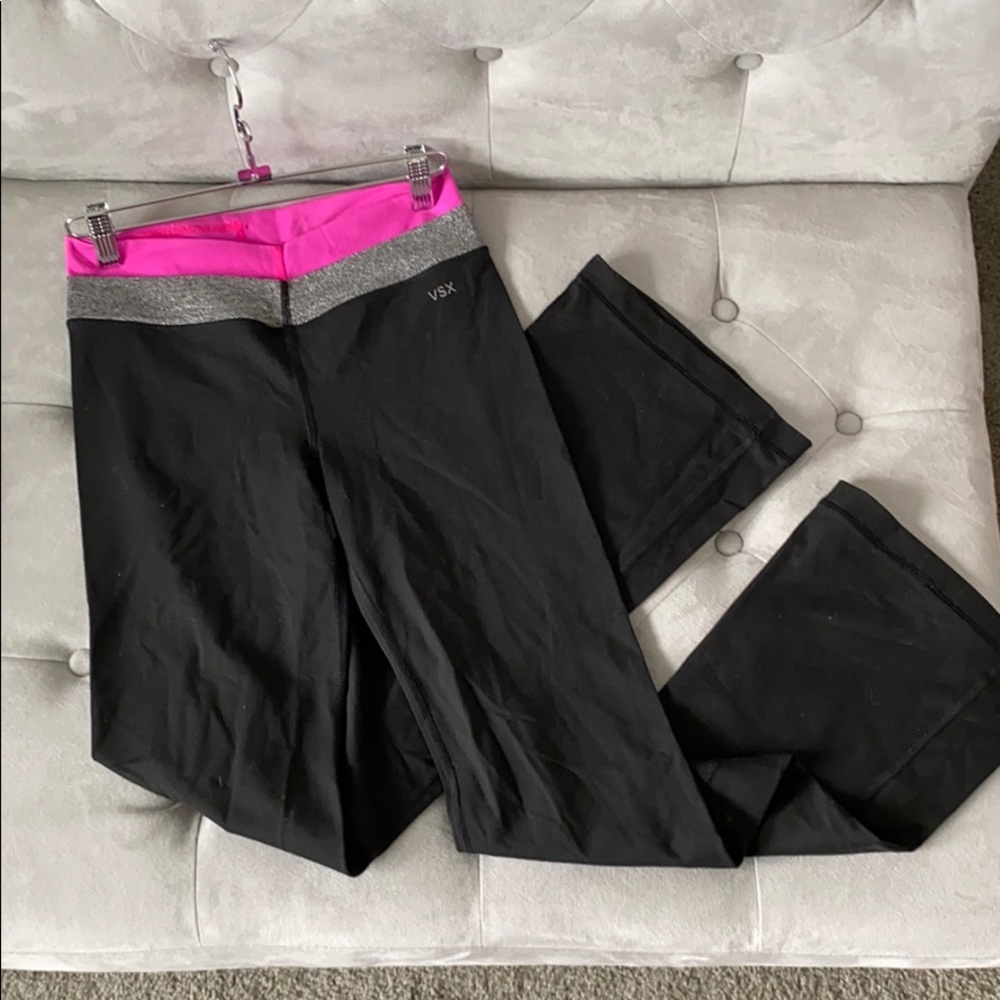 Victoria’s Secret Leggings! 🖤💕
